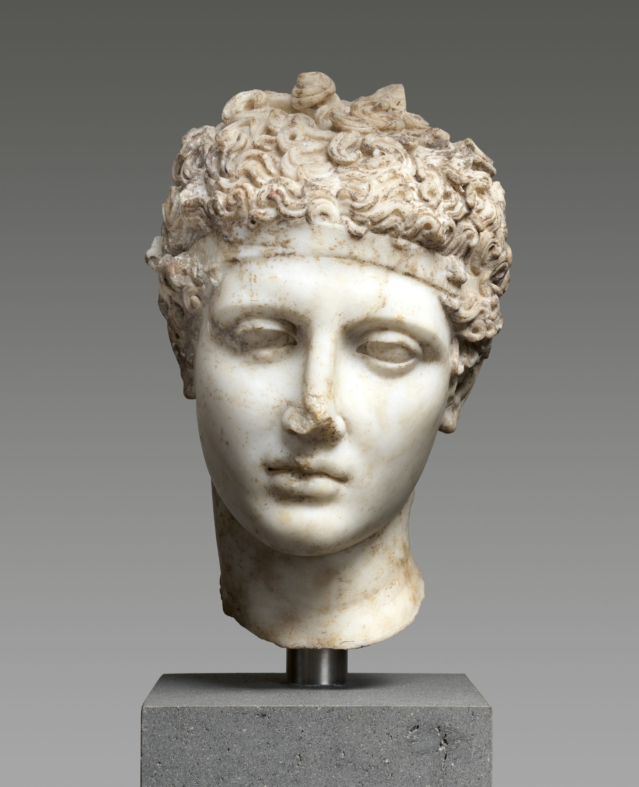 Roman marble bust, antiquities valuation